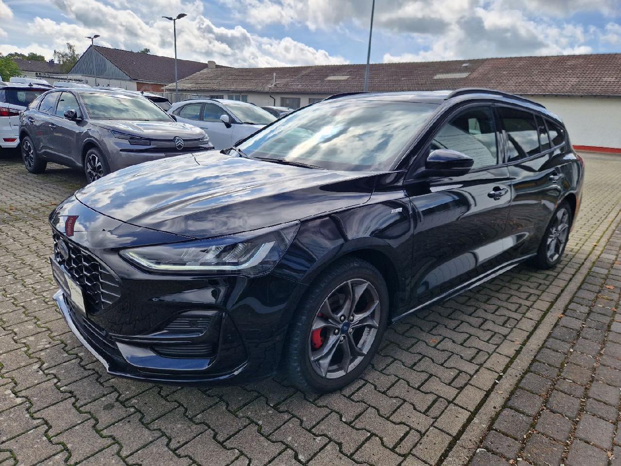 Ford Focus Turnier ST-Line Style *ACC RFK Navi LED