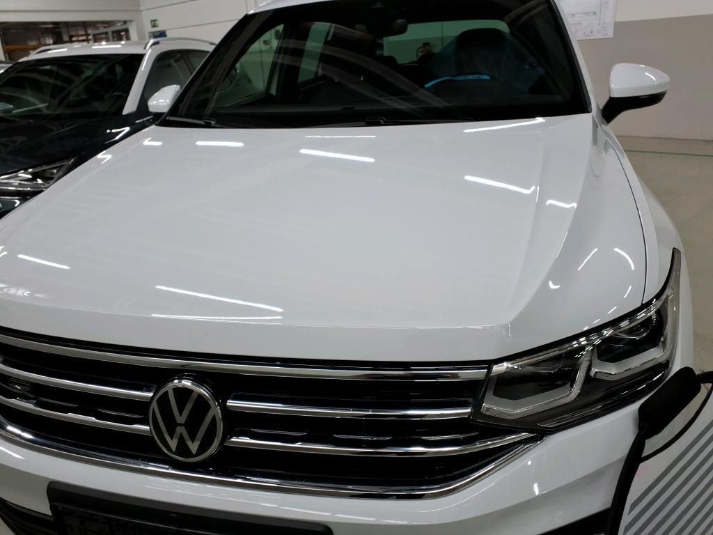 Volkswagen Tiguan R-Line 4M 2.0 TSI DSG AHK*Pano*RFK*PDC*SH