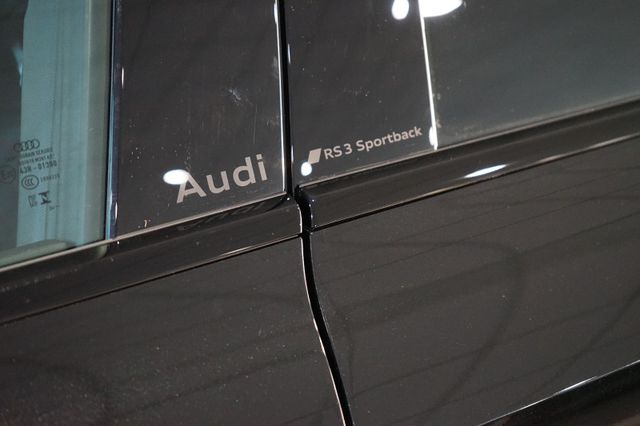 Audi RS3 Sportback | Schalensitze | Pano | SOFORT Audi RS3 Sportback | Schalensitze | Pano | SOFORT