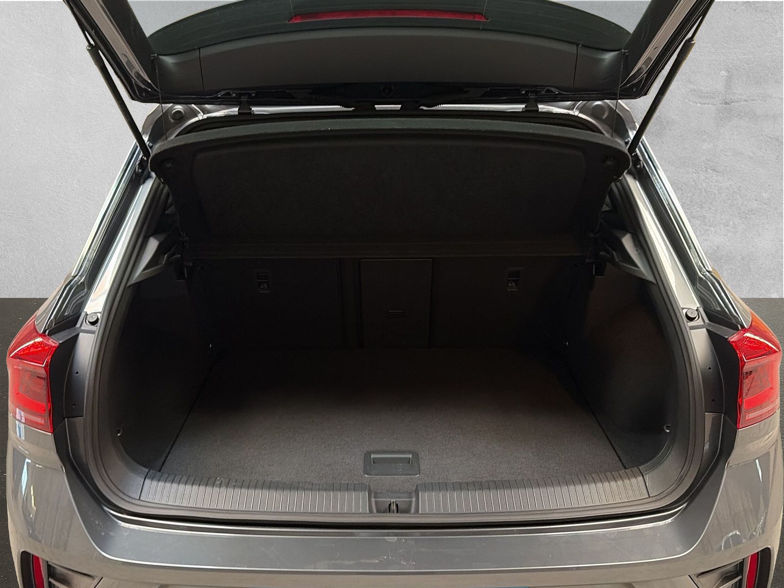 Fahrzeugabbildung Volkswagen T-Roc 1.5 TSI R-Line Keyless Kamera AppConnect
