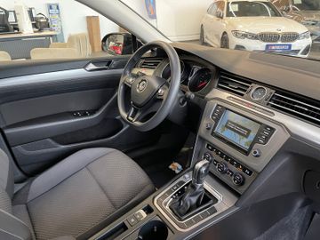 MYAUTOCENTER – Gebraucht- und Jahreswagen mit Werkstattservice in Pfaffenhofen Volkswagen Passat Variant Trendline BMTStart-Stopp*2.Hand*