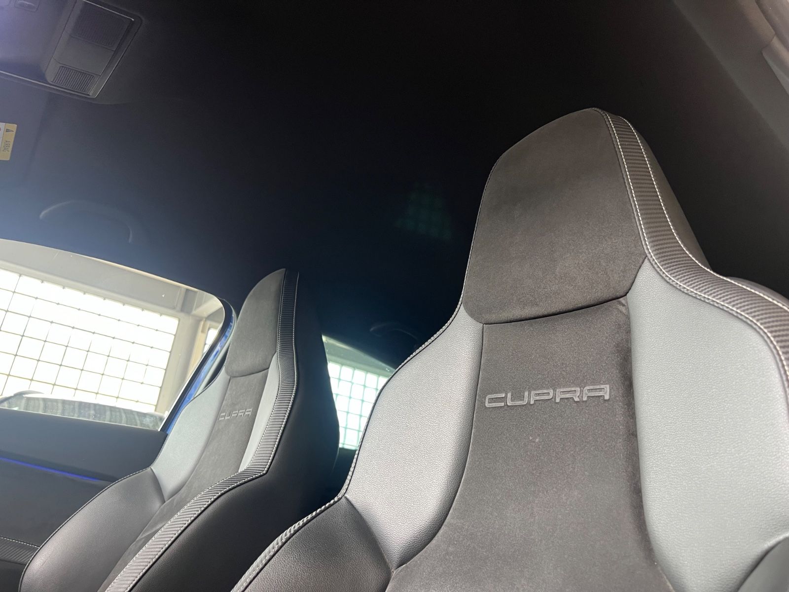 Fahrzeugabbildung SEAT Leon SC Cupra 300 *Mystery Blue* SPORTSITZE *