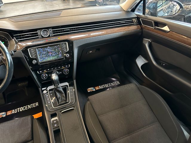 Volkswagen Passat *AHK*SZHZ*PANO*ACC*NAVI*