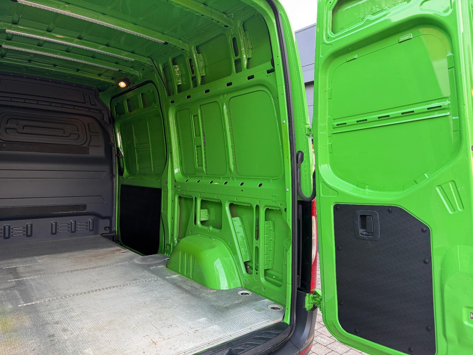 Mercedes-Benz Sprinter 319 CDI V6 Kasten L2H2 RWD Navi Automat