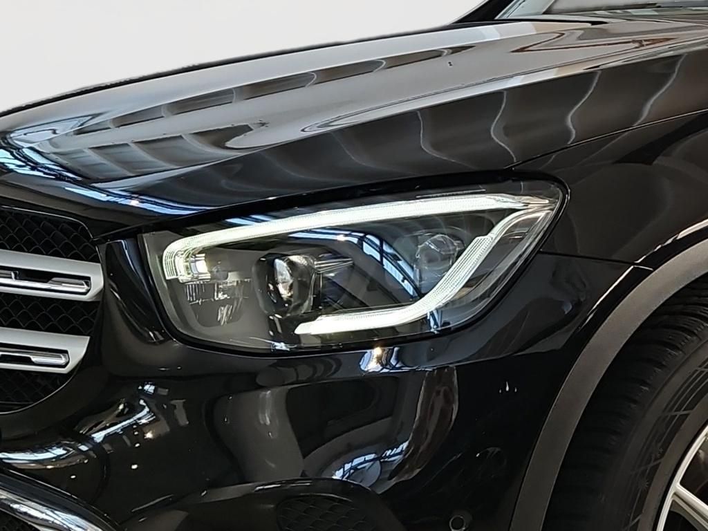 Fahrzeugabbildung Mercedes-Benz GLC 200 4M AHK Pano Navi LED SHZ Ambie. SpurH.