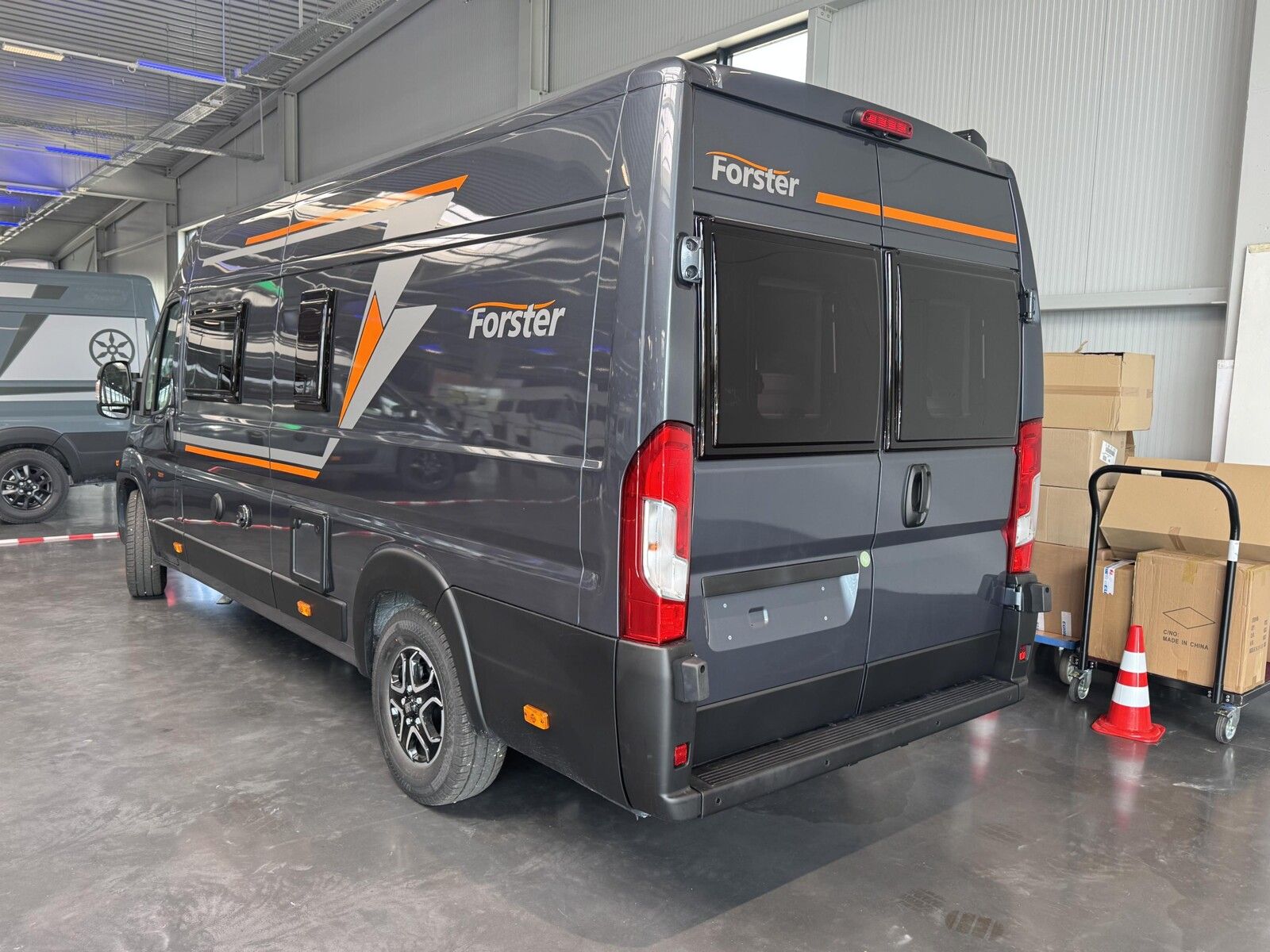 Fahrzeugabbildung Forster V 636 EBL Vibe Sonderedition Markise, RFK