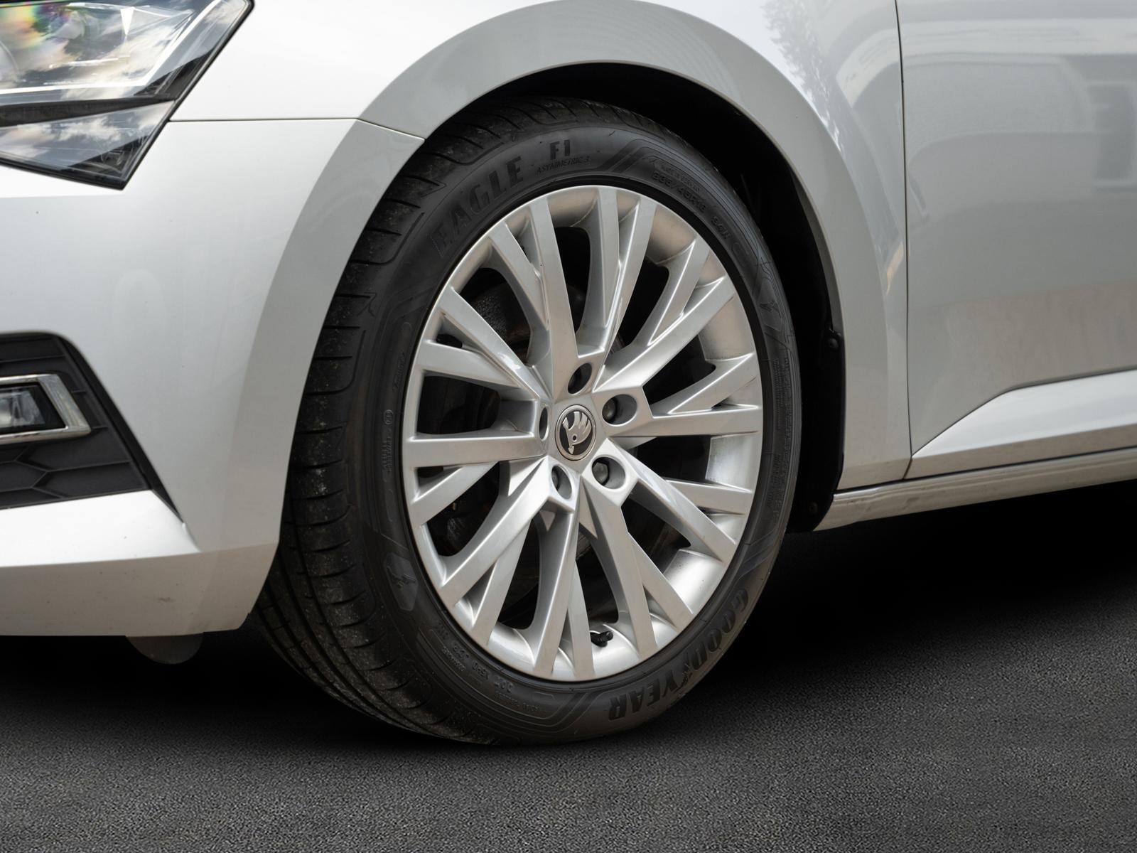 Skoda Superb Style AHK PANO Progressivlenkung DAB+, миниатюра 9