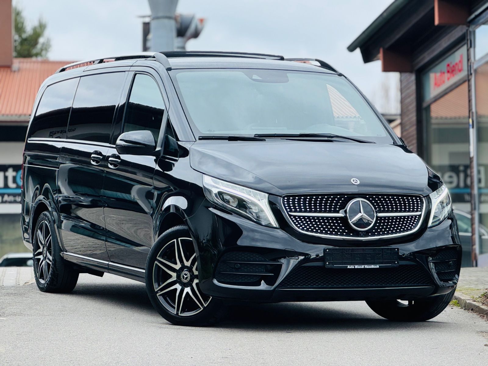 MERCEDES-BENZ V 300 d AVANTGARDE EDITION 2022 4M lang AMG