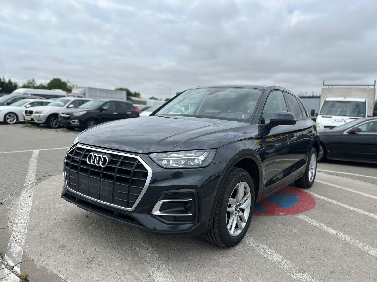 AUDI Q5 40 TDI Quattro/Lane assist/ACC/Kamera/Navi/