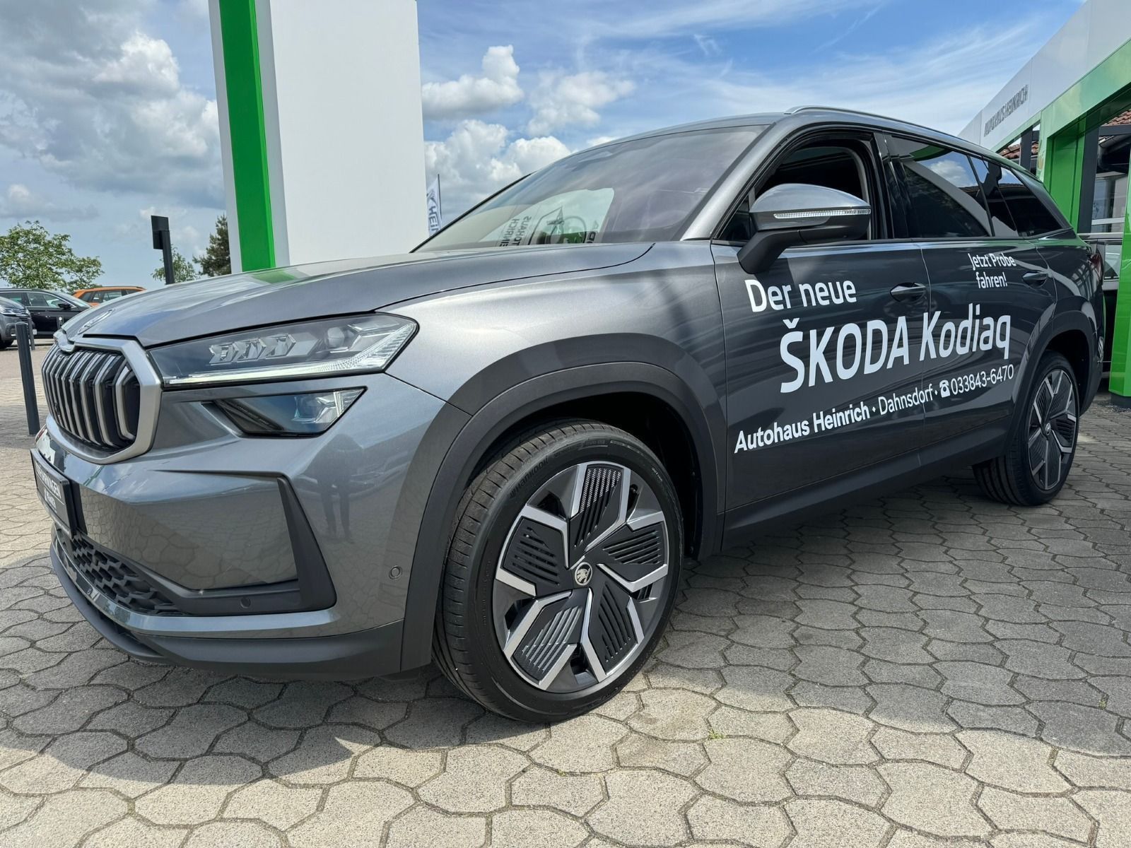 Fahrzeugabbildung SKODA Kodiaq 4x4 TDI DSG*StHz*360°Cam*AHK*Head-Up*Cant