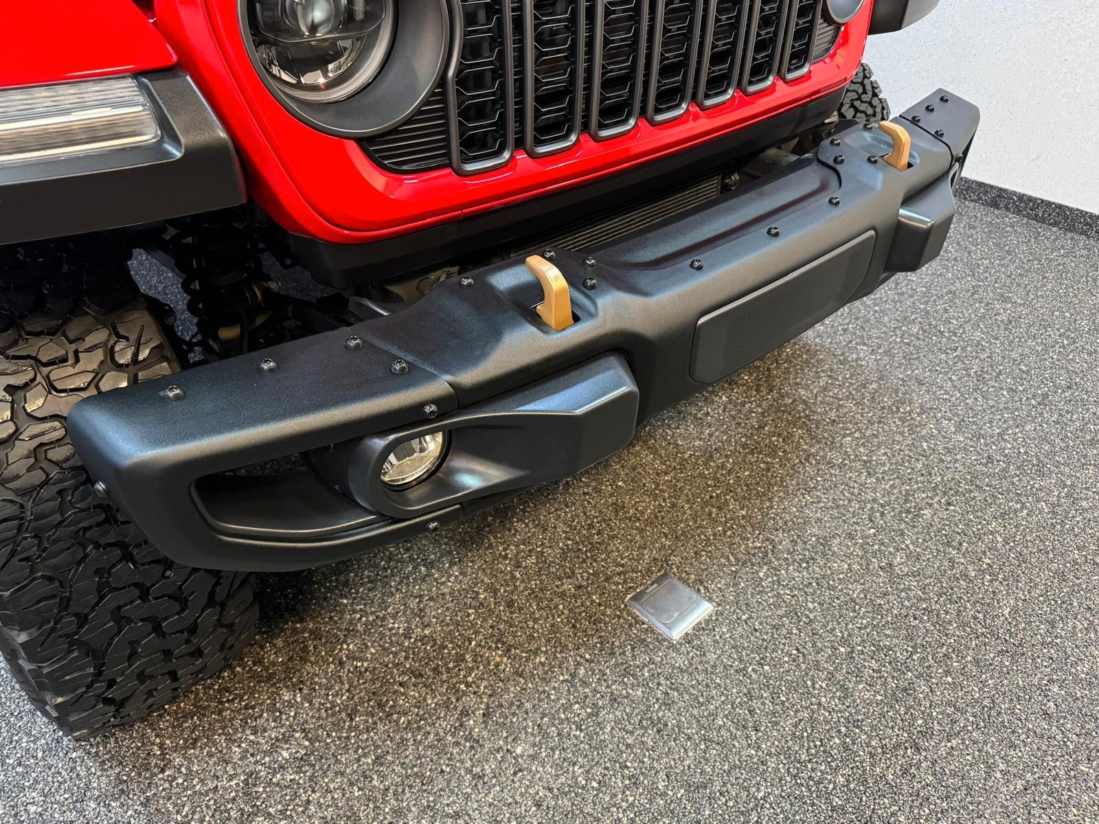 Fahrzeugabbildung Jeep RUBICON 392-6.4L HEMI V8-RECON 35"-STEEL BUMPER