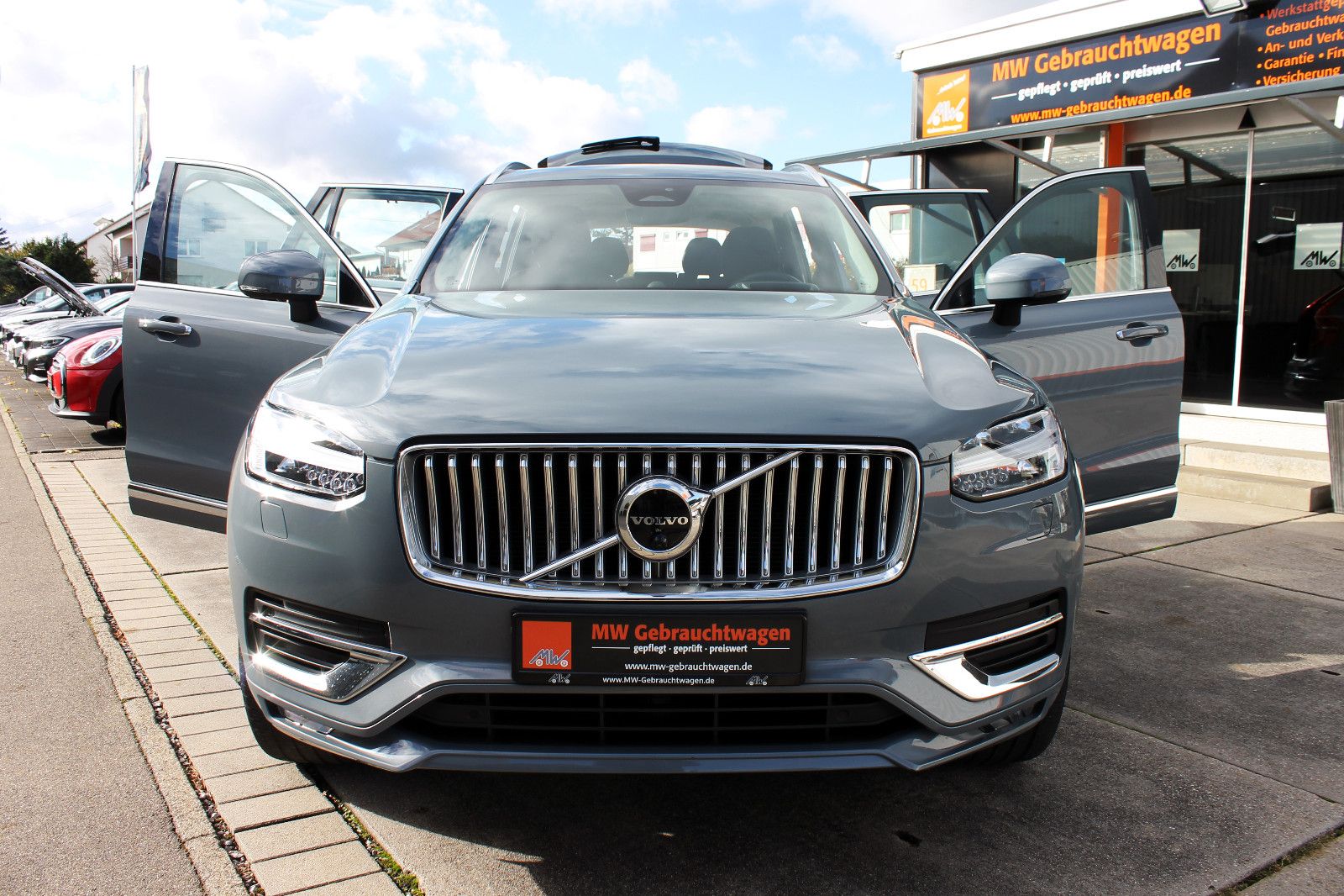 Fahrzeugabbildung Volvo XC90 B5 AWD Ultimate Bright 7-Stz. 360° ACC PANO