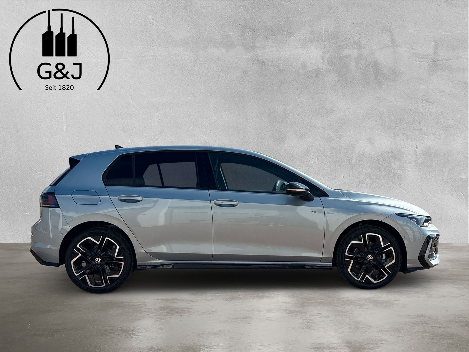 Fahrzeugabbildung Volkswagen Golf 2.0 TDI DSG R-Line AHK