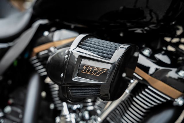 Fahrzeugabbildung Harley-Davidson STREET GLIDE ST 117 FLHXST  - KessTech -
