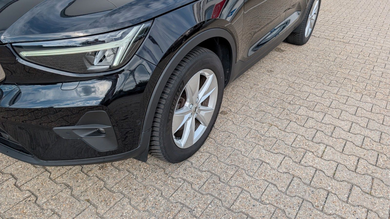 Fahrzeugabbildung Volvo XC 40 B4/Standheizung/Winterpaket