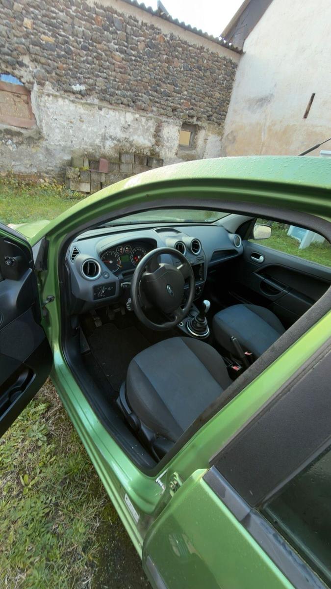 Ford Fiesta 2006 — photo 6