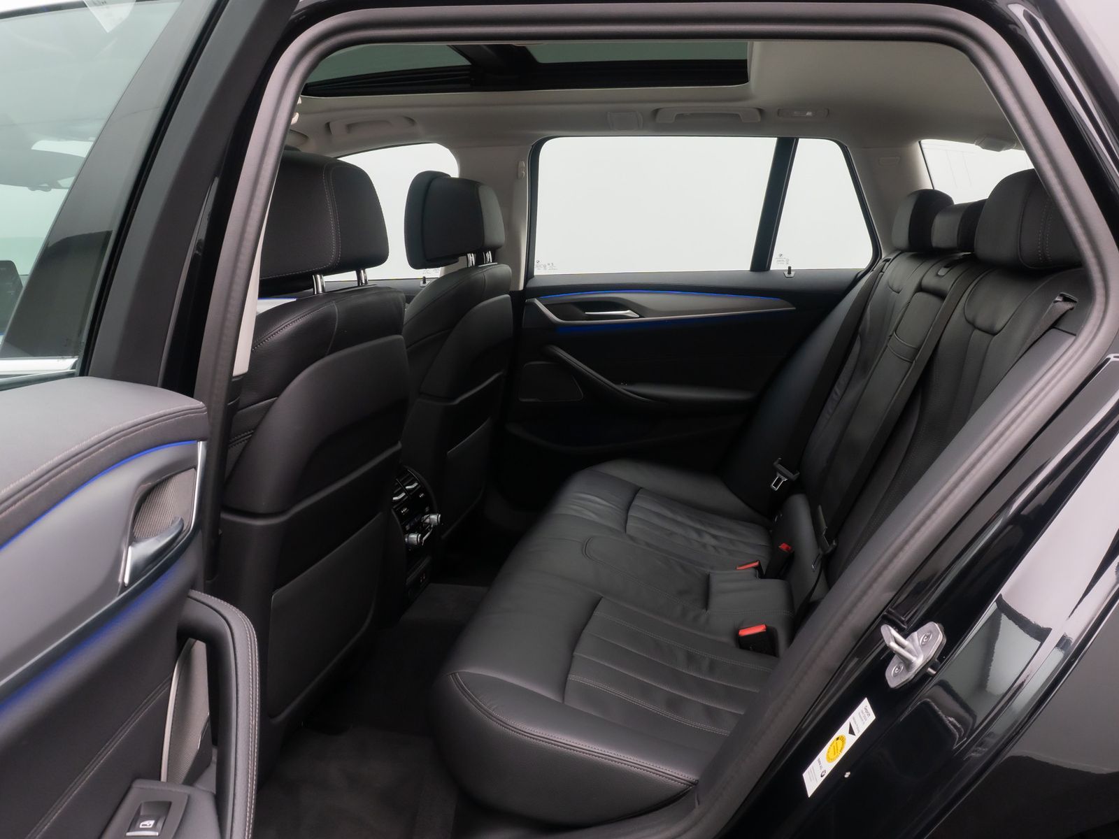 Fahrzeugabbildung BMW 540d xD Luxury Line Panorama H/K HUD Bel&uuml;ftung