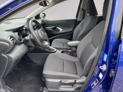 Fahrzeugabbildung Toyota Yaris Hyb Team D LED SHZ 15 Jahre Garantie