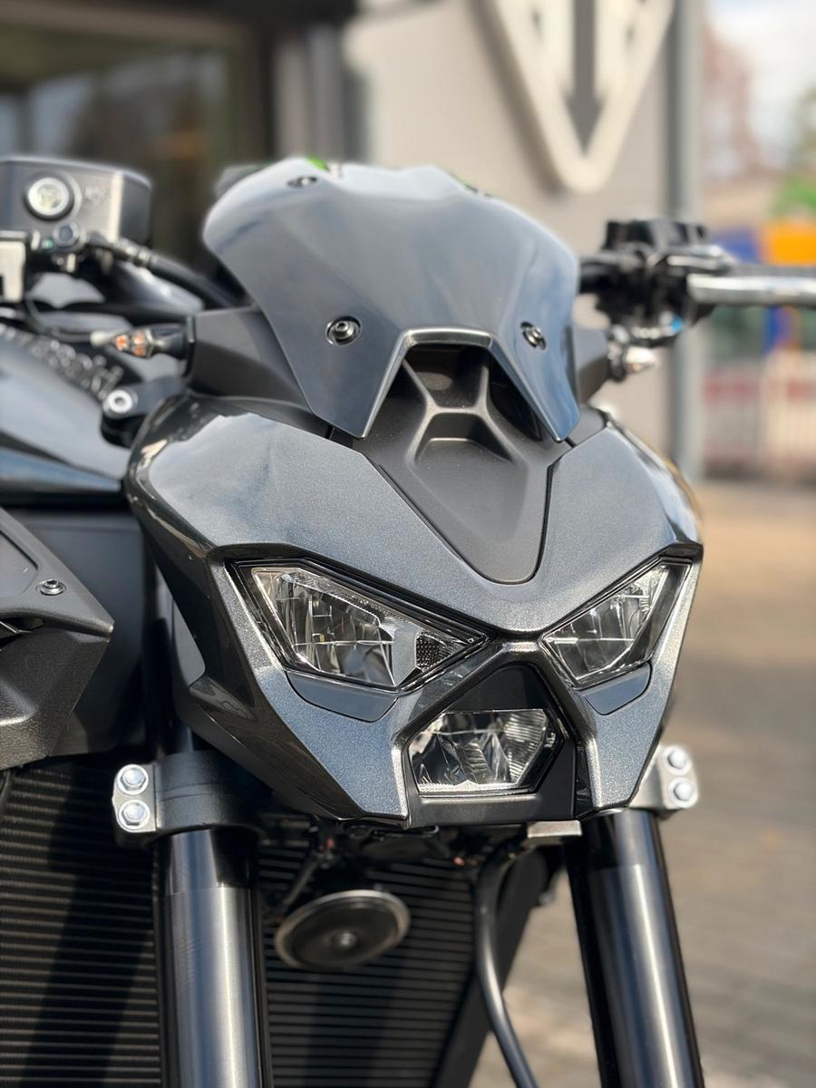 Kawasaki Z900 - mit etwas Zubehör