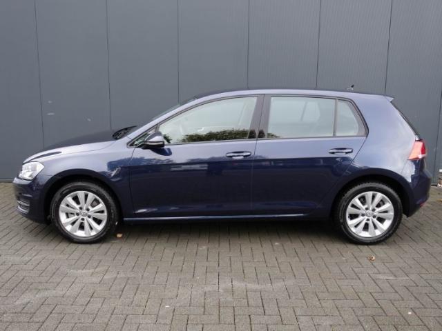 Volkswagen Golf BMT VII 1.6TDI DSG Trendline PDC+SHZ+AHK +N
