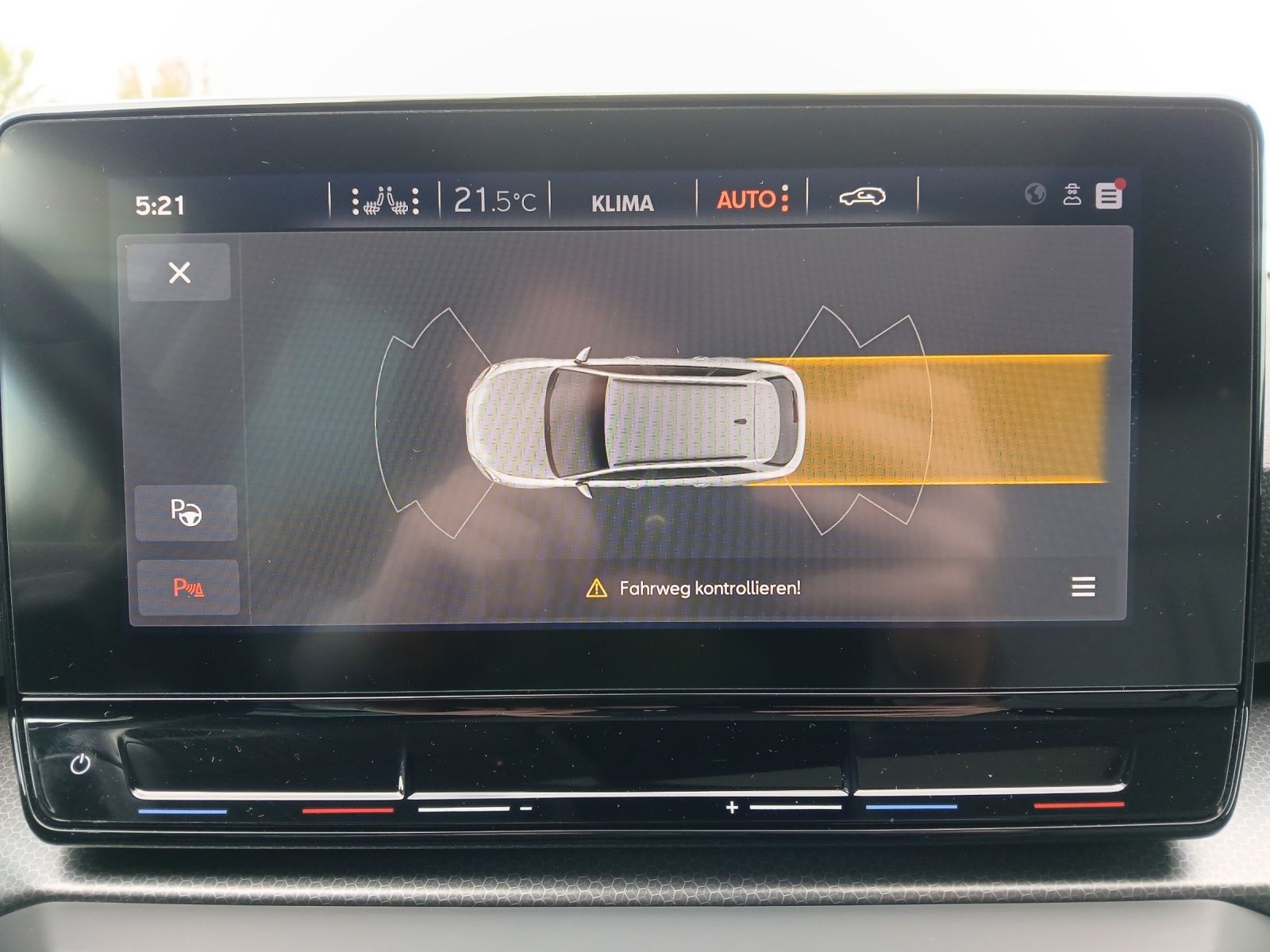 Fahrzeugabbildung SEAT Leon ST TDI Style DSG LED Navi AID Pano GRA Park