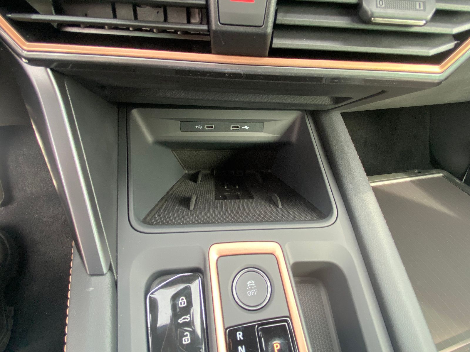 Fahrzeugabbildung CUPRA Formentor 1.5 eTSI DSG *Winterpaket