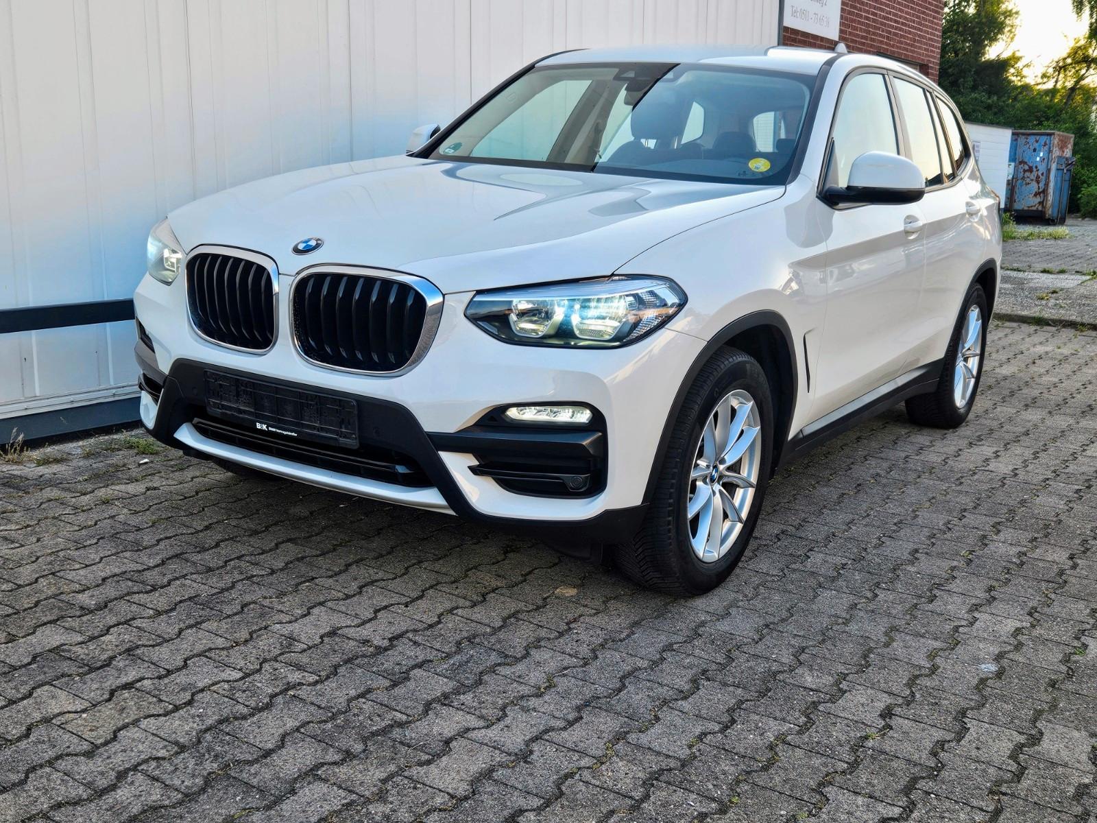 BMW X3 xDrive 20d *NAVI*LED*AHK*HiFi*LENKRADHEIZUNG