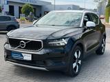 Volvo XC 40 Momentum AWD Garantie *Leder *KeyL *Navi - Volvo Gebrauchtwagen in Paderborn