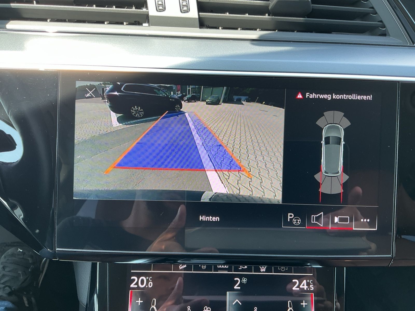 Audi e-tron - Bild 18
