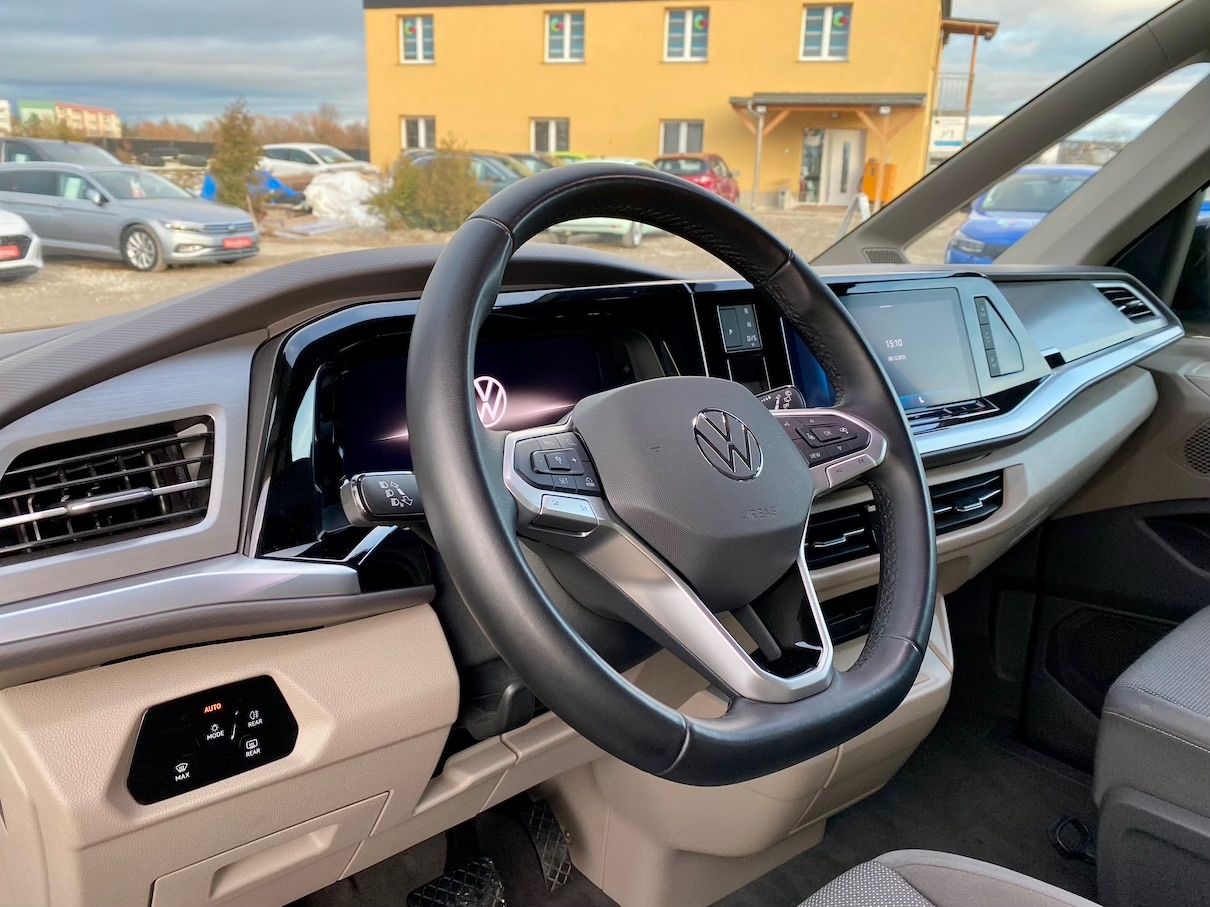 Fahrzeugabbildung Volkswagen T7 Multivan 2.0 TDI LANG LIFE AAC NAVI 7-SITZER