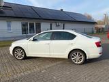 Skoda Octavia 1.6 TDI Style Style - Skoda Octavia mit Diesel-Antrieb: Limousine, 1.6
