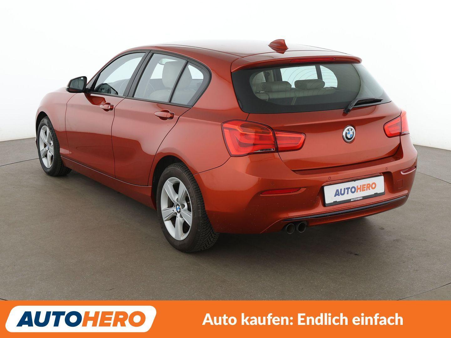 BMW 1er 120i Sport Line Aut.*NAVI*LED*TEMPO*PDC*SHZ*