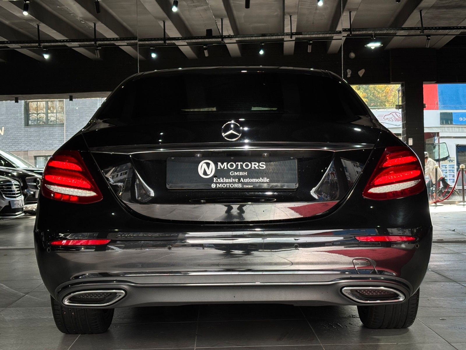 Fahrzeugabbildung Mercedes-Benz E 220d *Ambiente*Kamera*ACC*LED*SHZ