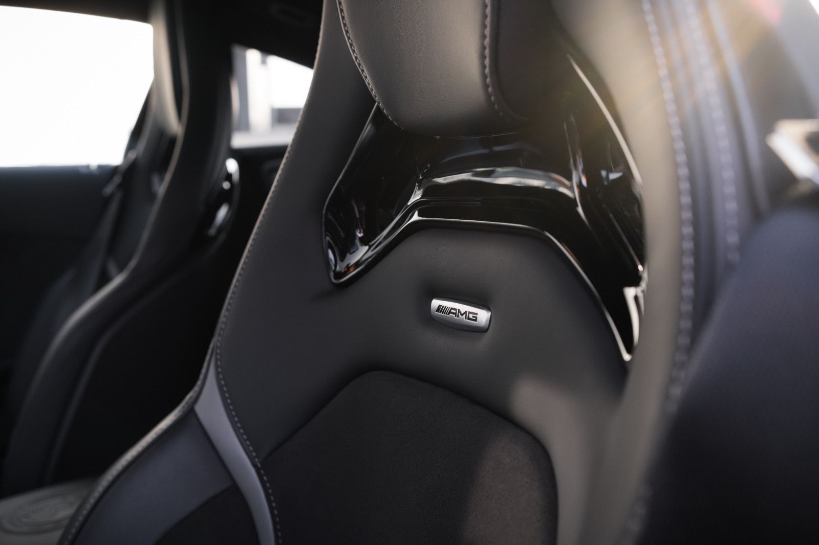 Fahrzeugabbildung Mercedes-Benz AMG GT R Coupe-erst 1.900km.-Park-Paket