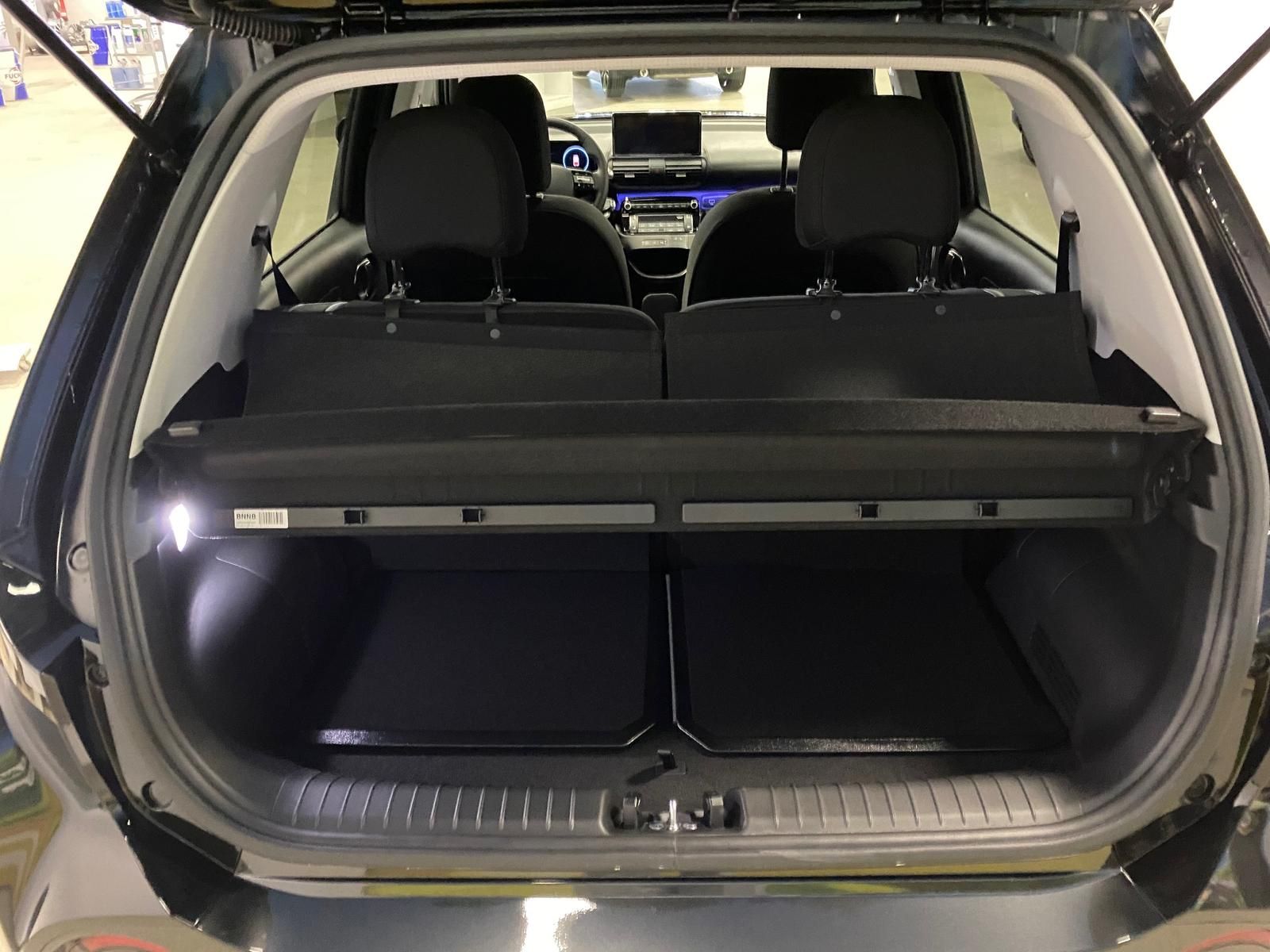 Fahrzeugabbildung Hyundai INSTER Elektro 85 kW APP+KLIMA+ACC+KAMERA+17"Alu