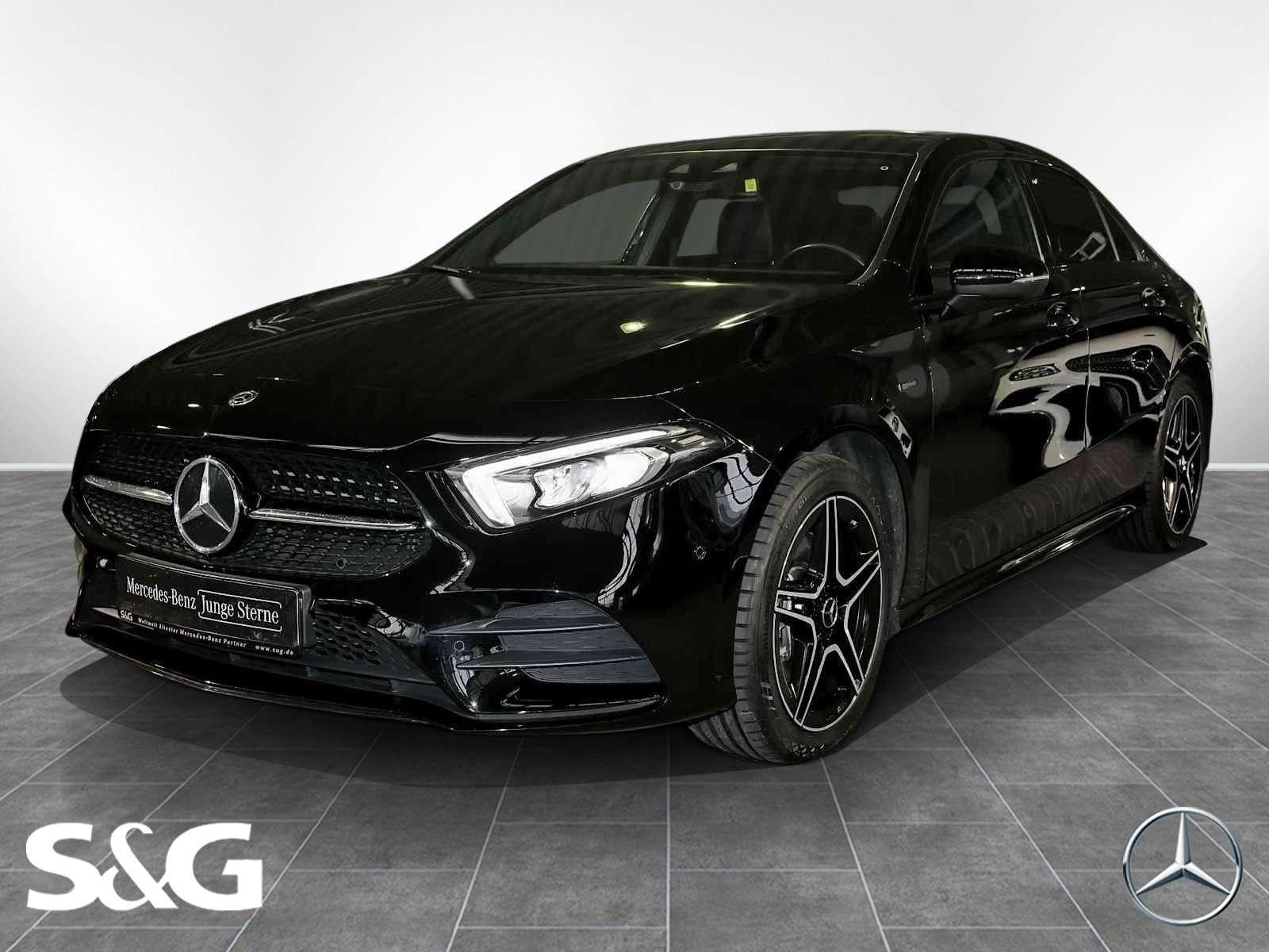 Mercedes-Benz A 250 e AMG PANO+KAMERA+TOTWINKEL+CARPLAY+LED+18