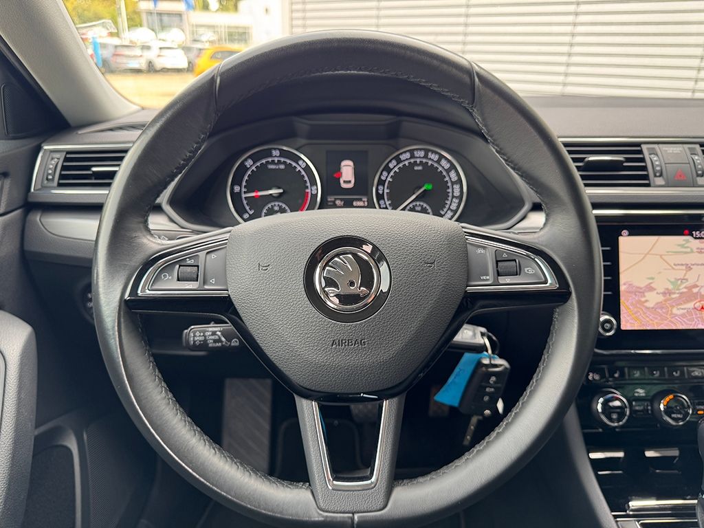 Superb Combi 2.0 TDI Style *NAVI*ACC*KAMERA*