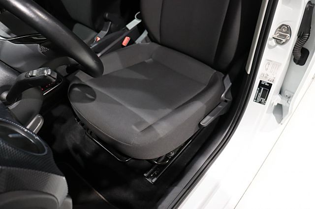 E-up! PDC KAMERA TEMPOMAT SHZ BT DAB Winterräder