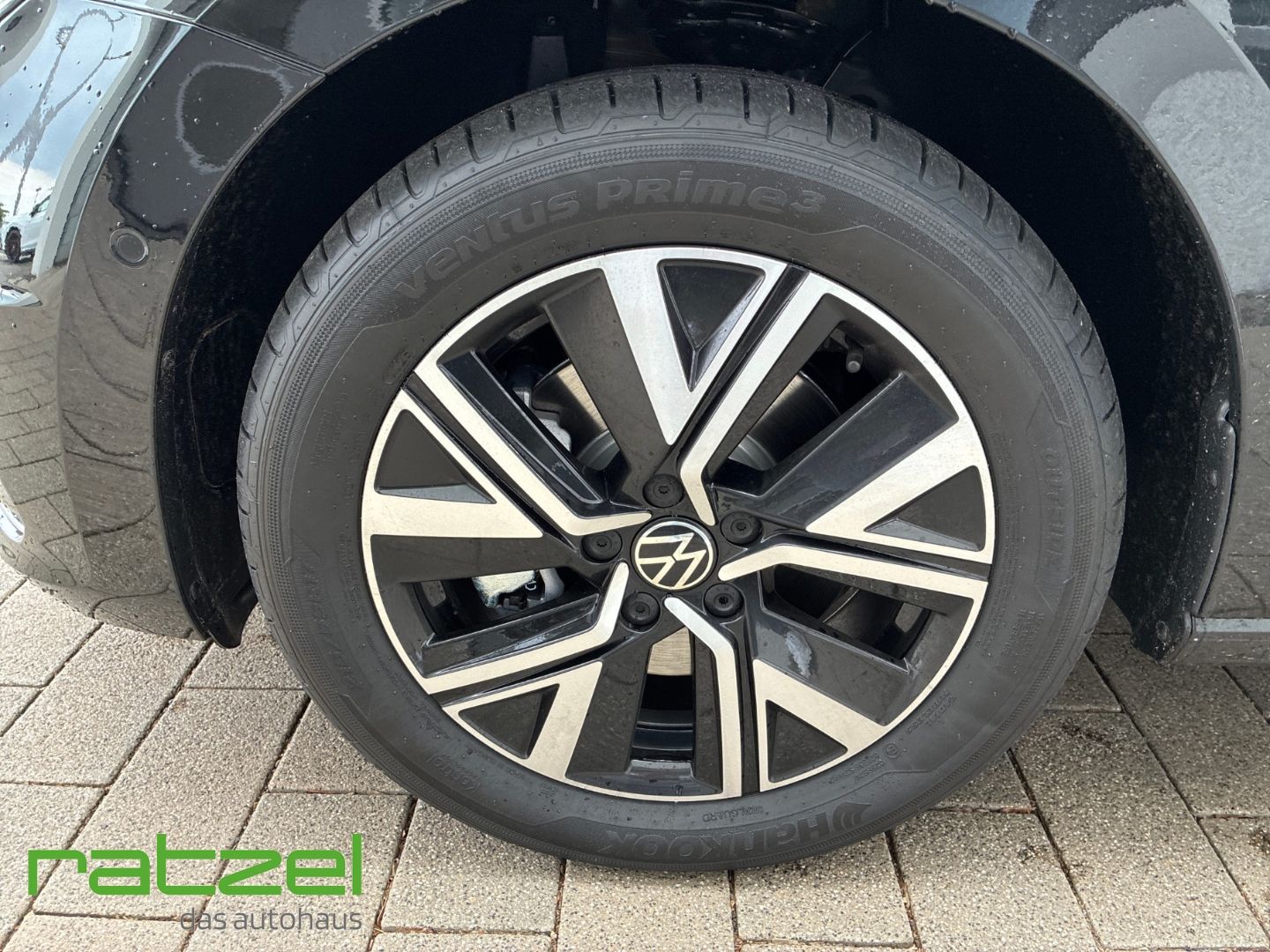 Fahrzeugabbildung Volkswagen Touran GOAL 1.5 TSI DSG 7-Stizer+AHK+ACC+LED