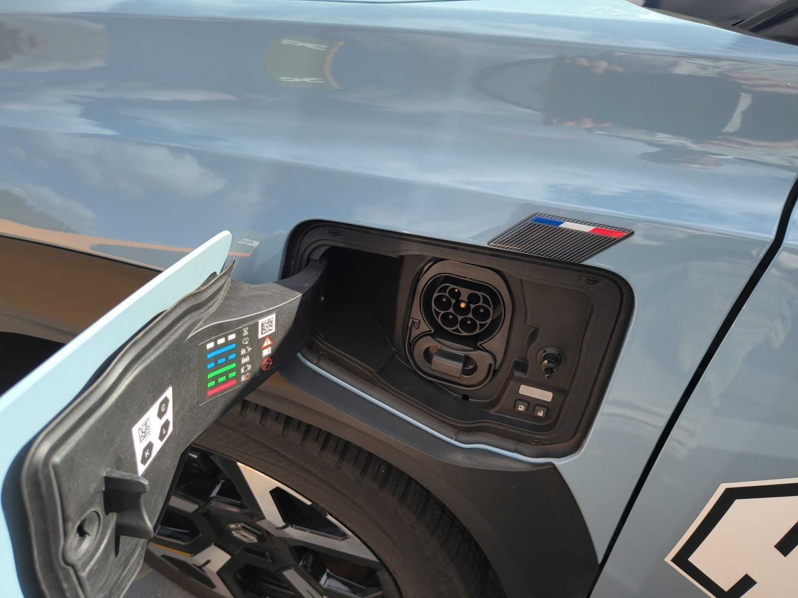 Fahrzeugabbildung Renault 4 E-Tech Techno 150 Comfort Range *NAVI*ALU*Ganz