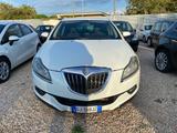 Lancia Delta 1.4 TJET platino ecochic 88KW 120CV - weiße Lancia Delta