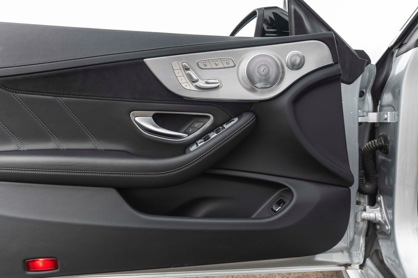 Fahrzeugabbildung Mercedes-Benz C 63 AMG  Cabrio Multibeam  360 Kam  Burmester