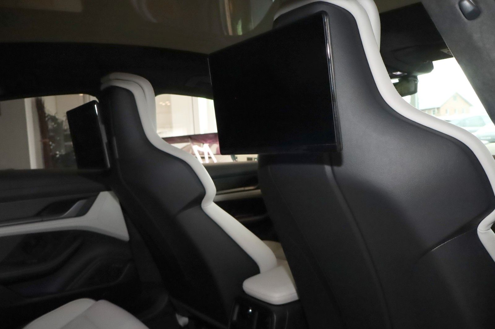 Fahrzeugabbildung Porsche Taycan GTS SportDesign/HeadUP/REAR-DVD/APPROVED