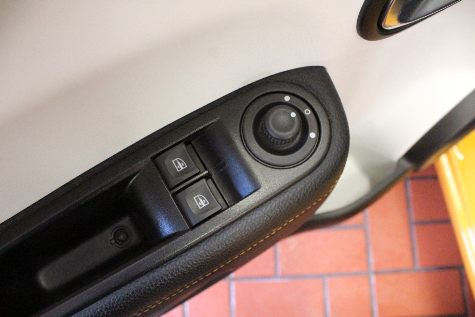 Fahrzeugabbildung Renault Twingo SCe65 Intens*Easy Link*Faltdach*