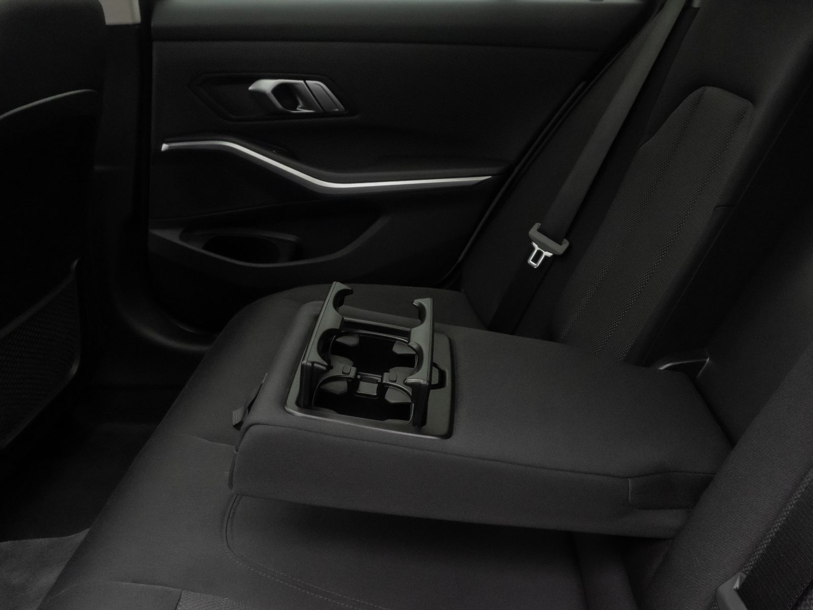 Fahrzeugabbildung BMW 330d Stop&Go LED DAB DriveAssis Panorama 18Zoll