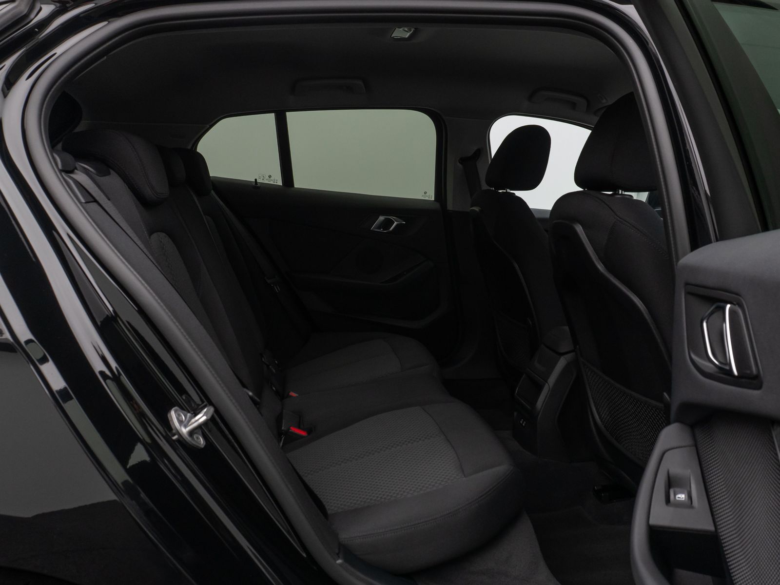 Fahrzeugabbildung BMW 118i DAB CockPitProf LED PDC Geschwindigkeitsreg