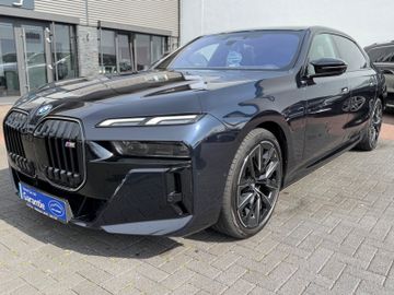 BMW M760 - 1