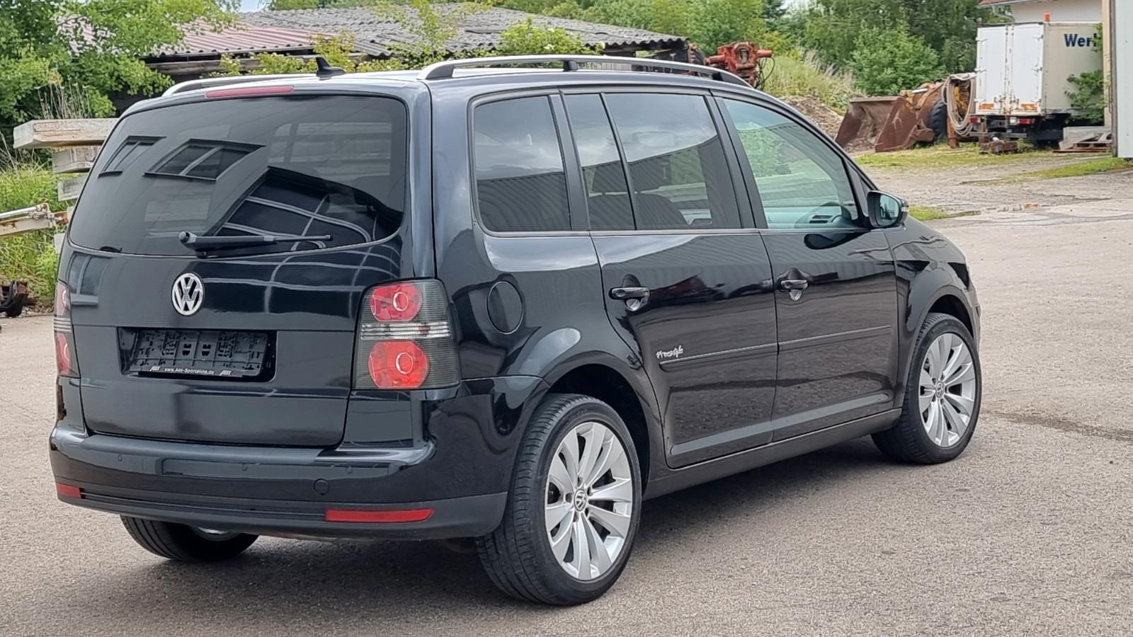 Volkswagen Touran Freestyle NAVI Klimaautomatik MEDIA PHONE