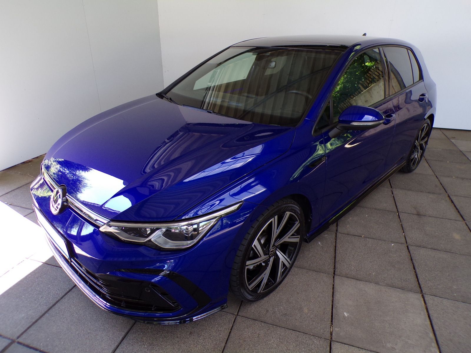 Volkswagen GOLF VIII 1.5 TSI R-LINE PANO AHK MATRIX KAMERA foto 5