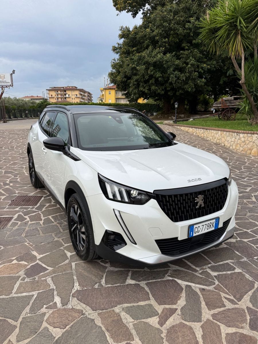 Peugeot 2008 BlueHDi 130 S&S EAT8 GT uni proprie imagem 2
